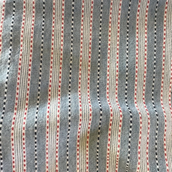 Liz Claiborne Blouse, Size Med - Picture 4 of 4